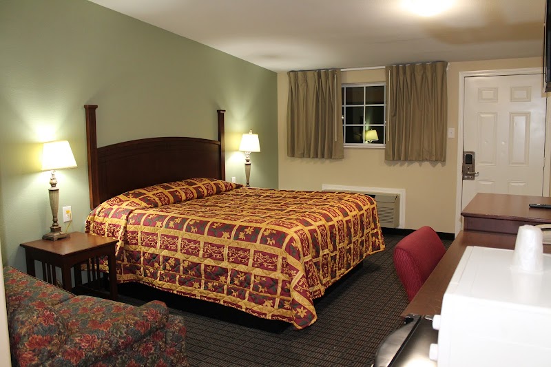 American Inn & Suites in Paris, Texas, United States