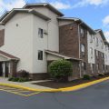 American Inn & Suites Metro Airport