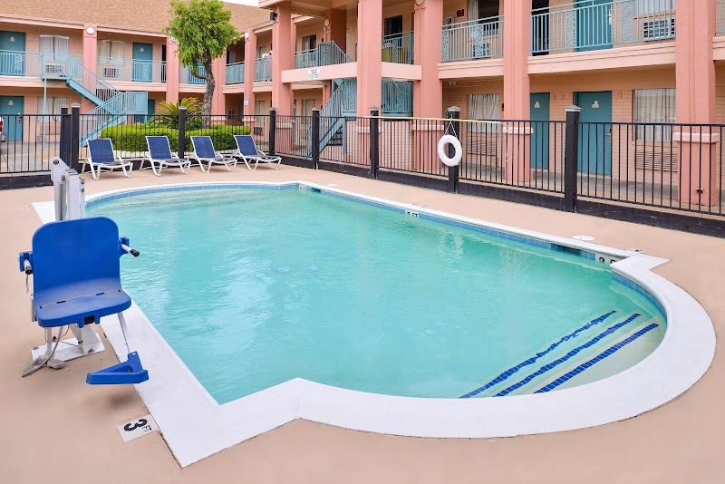 Americas Best Value Inn Clute Lake Jackson in Clute, Texas, United States