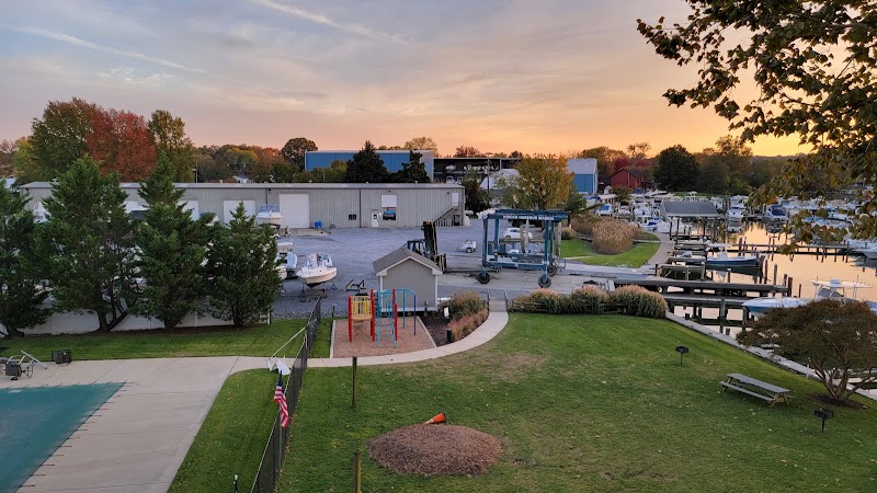 Anchored Inn at Hidden Harbor in Deale, Maryland, United States