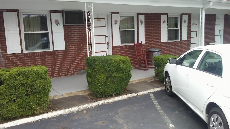 Apple Blossom Motel in Black Mountain, North Carolina, United States