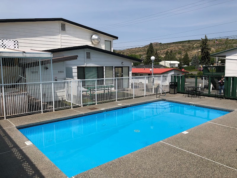 Apple Inn Motel in Chelan, Washington, United States