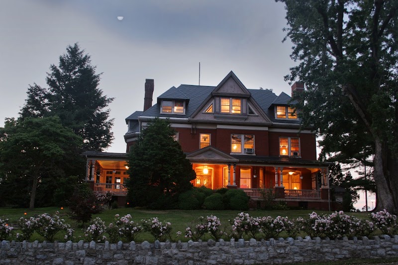 B. F. Hiestand House Bed & Breakfast in Mount Joy, Pennsylvania, United States