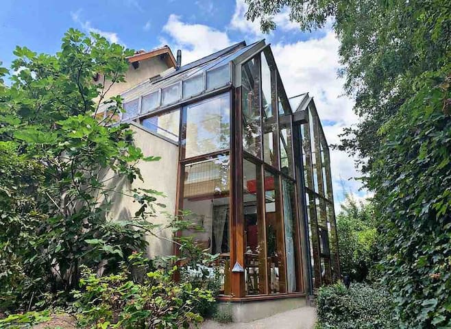 B&B The Bohemian's Place in Liege, Belgium