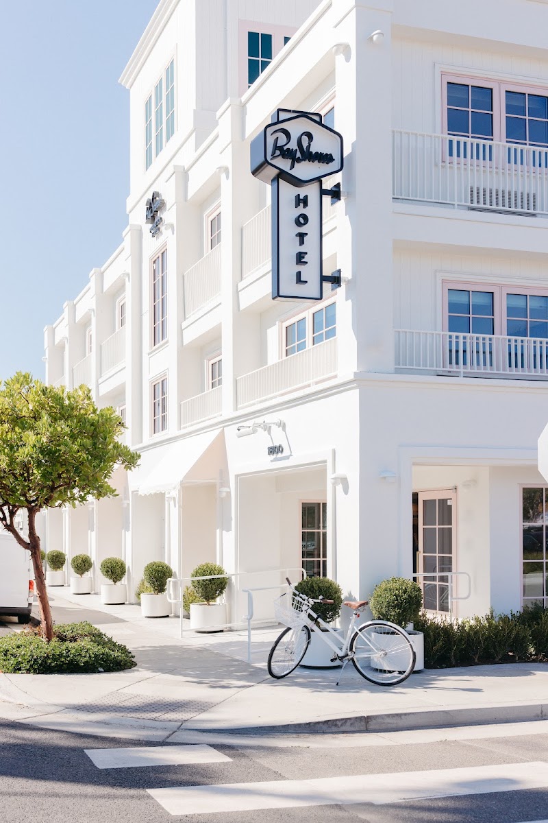Bay Shores Peninsula Hotel in Newport Beach, California, United States