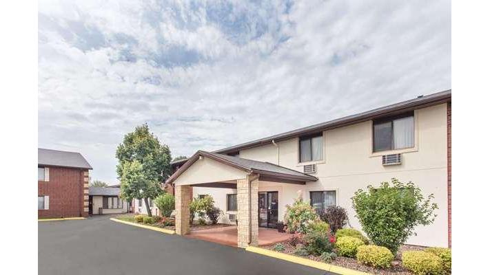 Baymont by Wyndham Dubuque in Dubuque, Iowa, United States