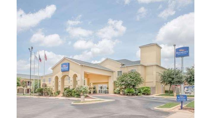 Baymont by Wyndham Pearsall in Pearsall, Texas, United States