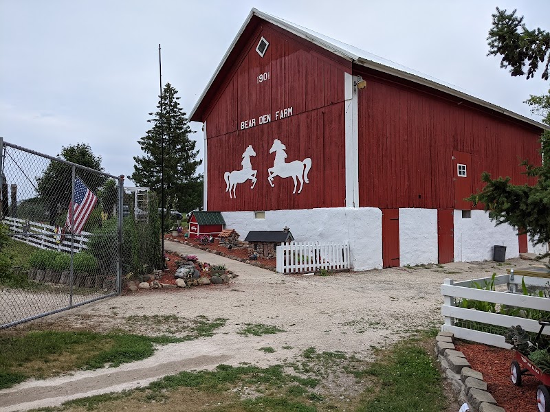 Bear Den Inn in Mukwonago, Wisconsin, United States