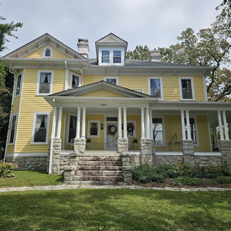 Bees B&B in Mount Airy, North Carolina, United States