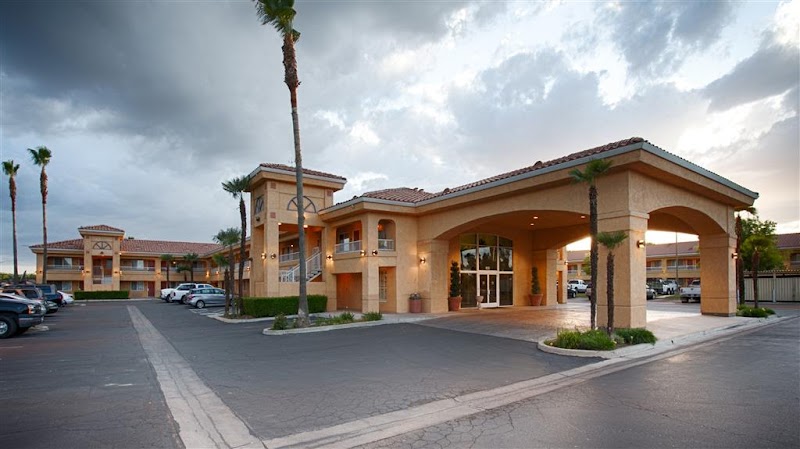 Best Western Inn & Suites Lemoore in Lemoore Station, California, United States