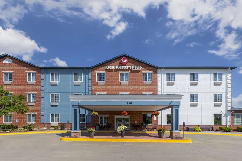 Best Western Plus Des Moines West Inn & Suites in Clive, Iowa, United States