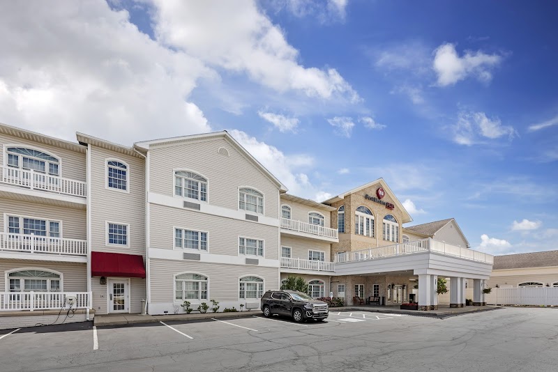 Best Western Plus Dutch Haus Inn & Suites in Columbiana, Ohio, United States