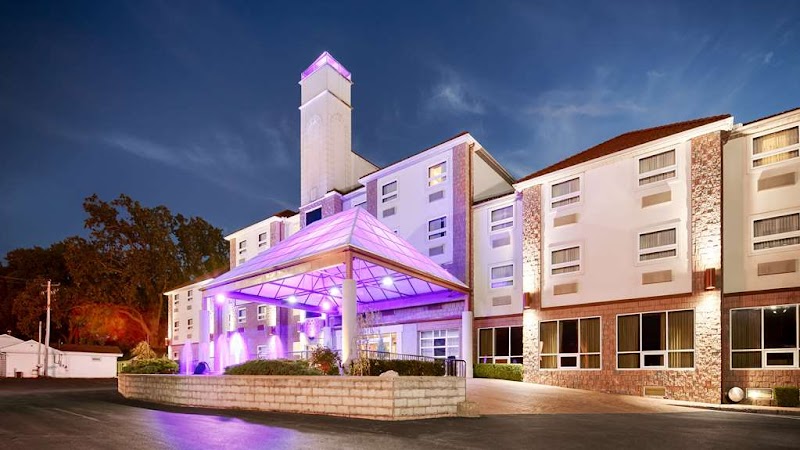 Best Western Plus Sandusky Hotel & Suites in Sandusky, Ohio, United States