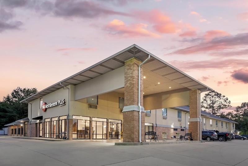 Best Western Plus Two Rivers Hotel & Suites in Demopolis, Alabama, United States