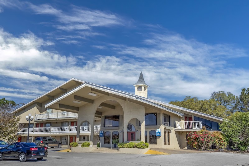 Best Western Sunday House Inn in Kerrville, Texas, United States