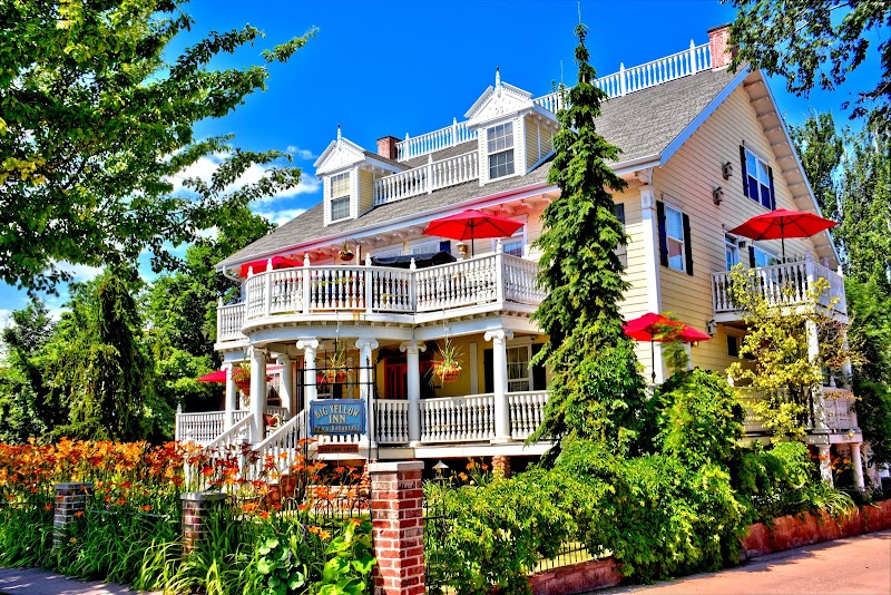 Big Yellow Inn in Cedar City, Utah, United States