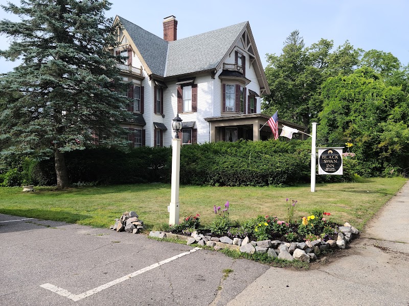 Black Swan Inn in Franklin, New Hampshire, United States
