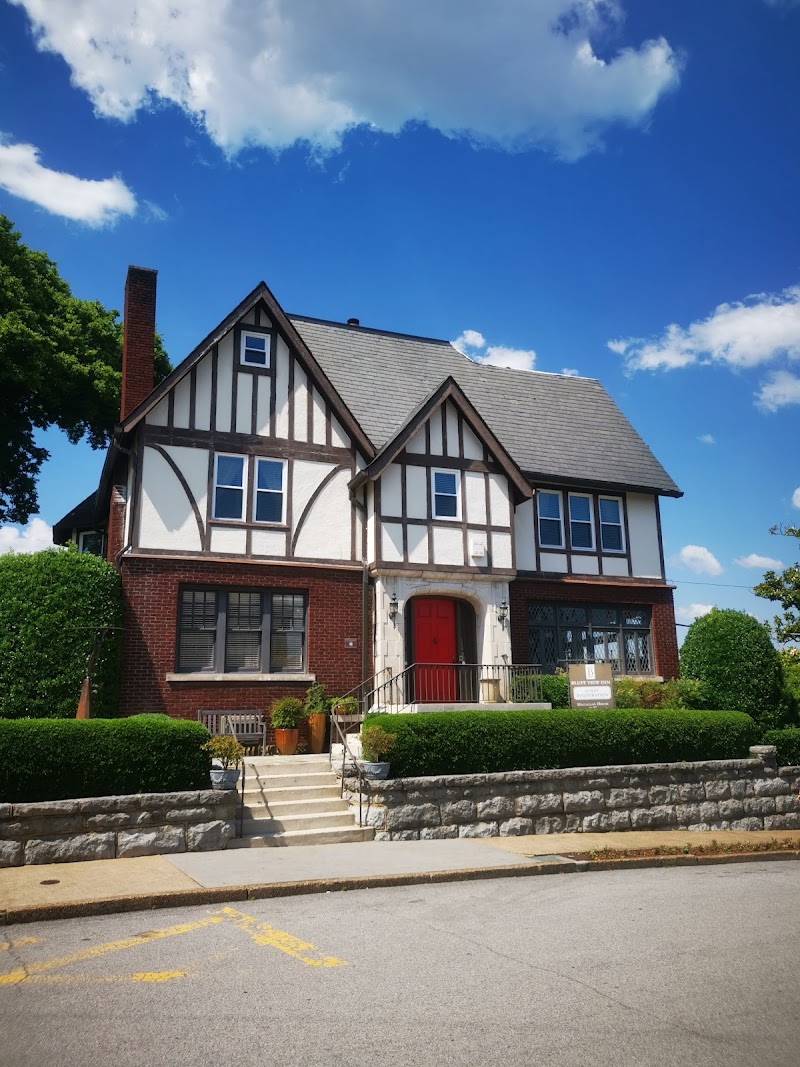 Bluff View Inn in Chattanooga, Tennessee, United States