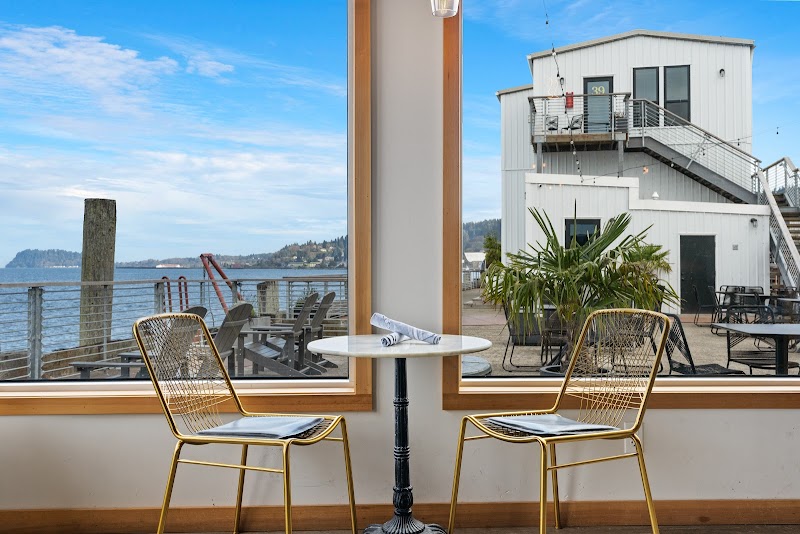 Bowline Hotel in Astoria, Oregon, United States