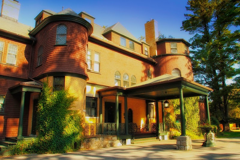 Brewster Inn in Chittenango, New York, United States