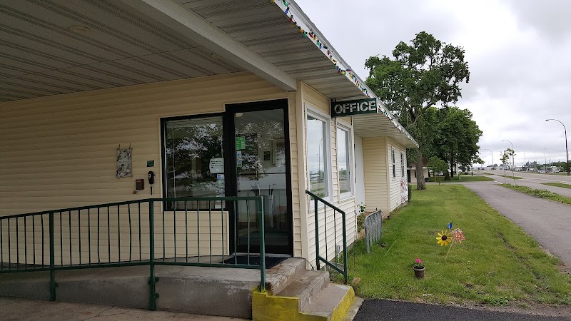 Budget Host Inn in Detroit Lakes, Minnesota, United States