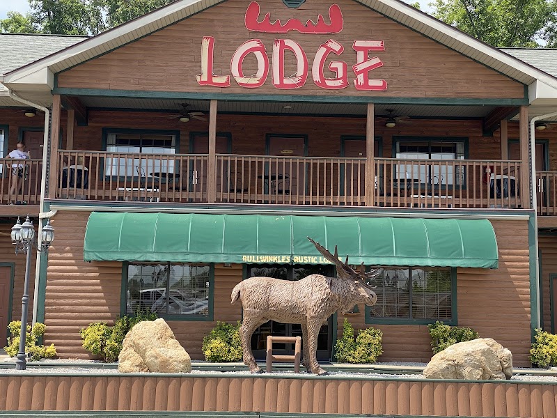 Bullwinkles Rustic Lodge in Poplar Bluff, Missouri, United States