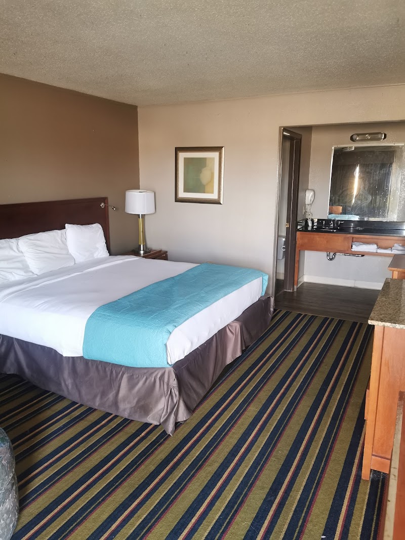 Burton Inn & Suites in Cambria, California, United States