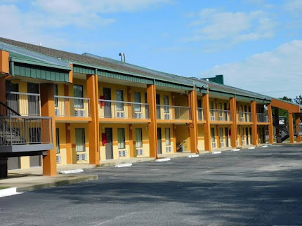 Camilla Inn & Suites in Camilla, Georgia, United States