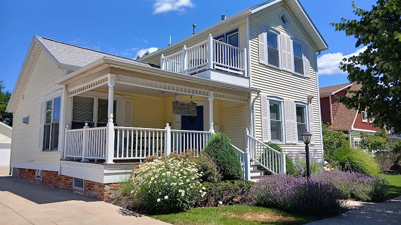Captain's Cottage Suites in Grand Haven, Michigan, United States
