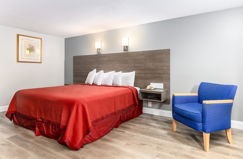 Captains Quarters Motel & Conference Center in Eastham, MA, United States