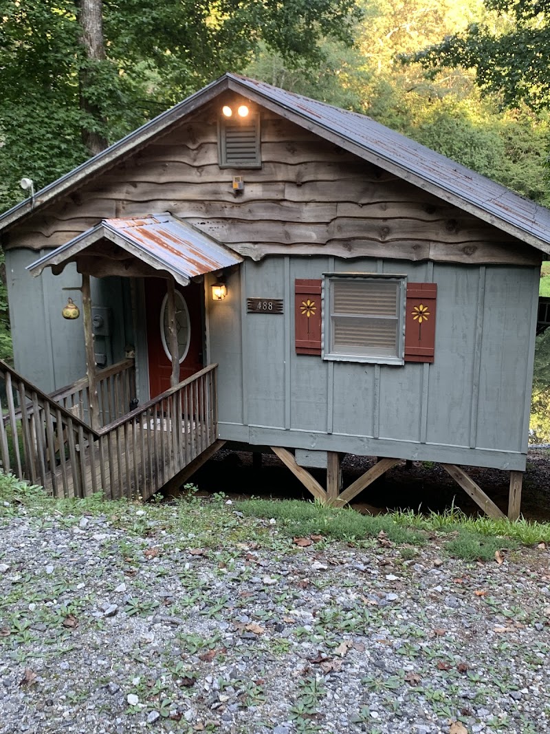 Cavender Creek Cabins Resort in Dahlonega, Georgia, United States