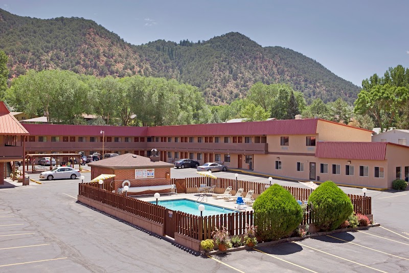 Cedar Lodge Motel in Glenwood Springs, Colorado, United States