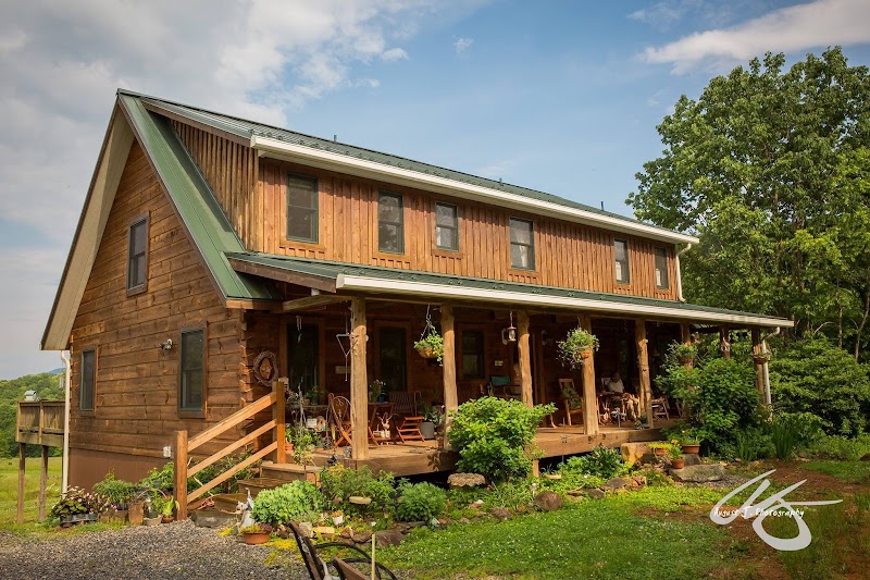 Cedar Post Inn Bed & Breakfast in Forest, Virginia, United States