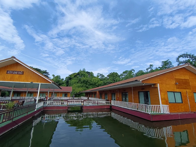 Chawalun Resort in Nakhon Pathom, Thailand