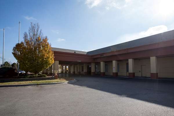 Clarion Hotel Detroit Metro Airport in Romulus, Michigan, United States