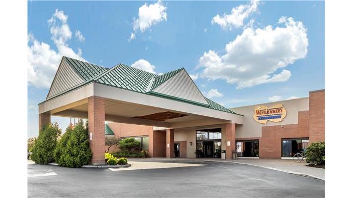 Clarion Hotel Marina & Conference Center in Dunkirk, New York, United States