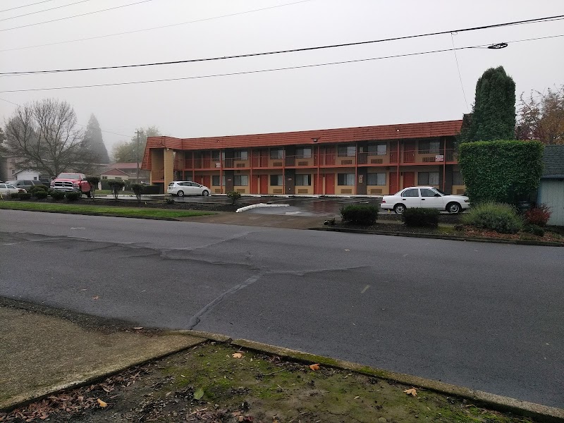 College Inn Monmouth in Monmouth, Oregon, United States