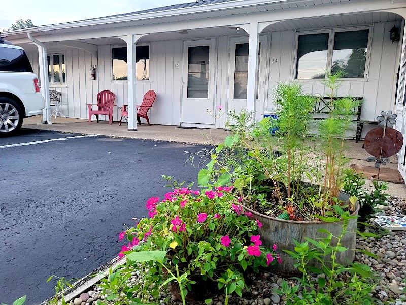 Colonial Inn in Erie, Pennsylvania, United States