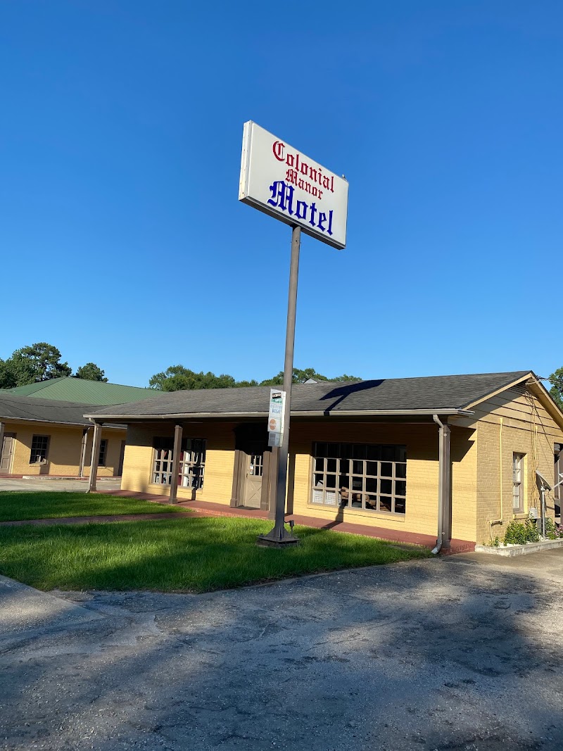 Colonial Manor Motel in Brewton, Alabama, United States