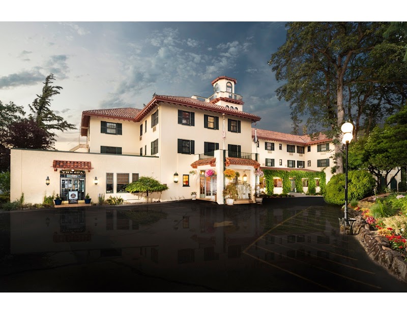 Columbia Gorge Hotel in Hood River, Oregon, United States