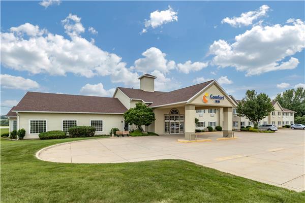 Comfort Inn Dyersville Near Field of Dreams in Dyersville, Iowa, United States