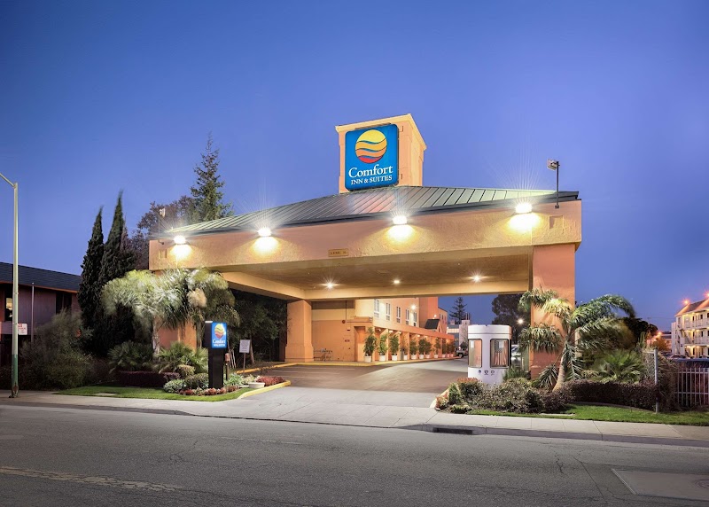 Comfort Inn & Suites in Oakland, California, United States