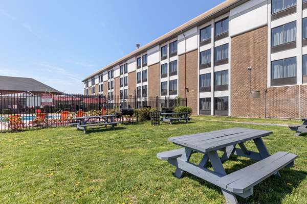 Comfort Inn & Suites Edgewood - Aberdeen in Edgewood, Maryland, United States