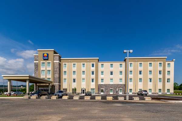 Comfort Inn & Suites - Harrisburg Airport - Hershey South in Middletown, Pennsylvania, United States