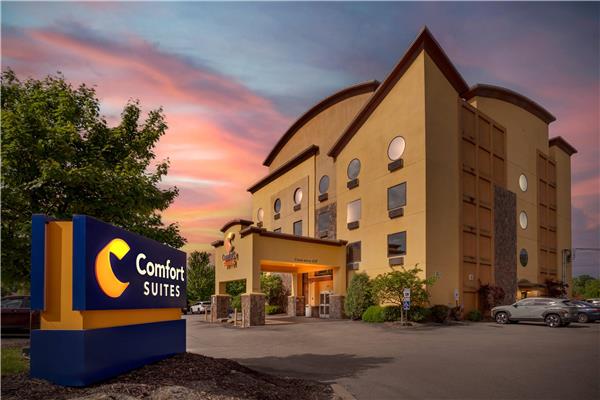 Comfort Inn & Suites Pittsburgh in Monroeville, Pennsylvania, United States