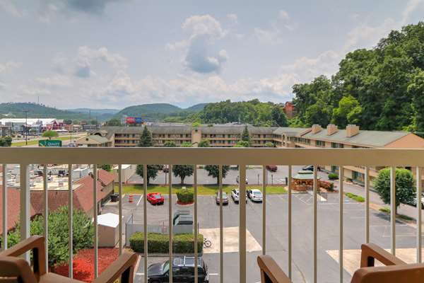 Comfort Inn & Suites at Dollywood Lane in Pigeon Forge, Tennessee, United States