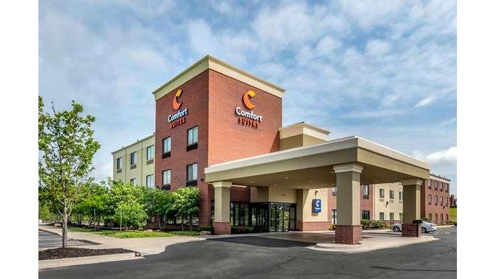 Comfort Suites Speedway - Kansas City in Kansas City, Kansas, United States