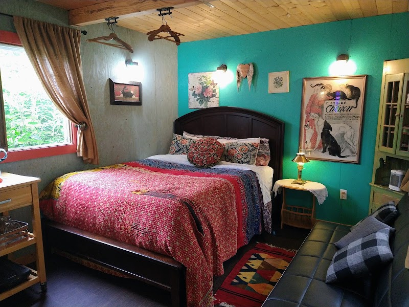 Cottonwood Cabins in Homer, Alaska, United States