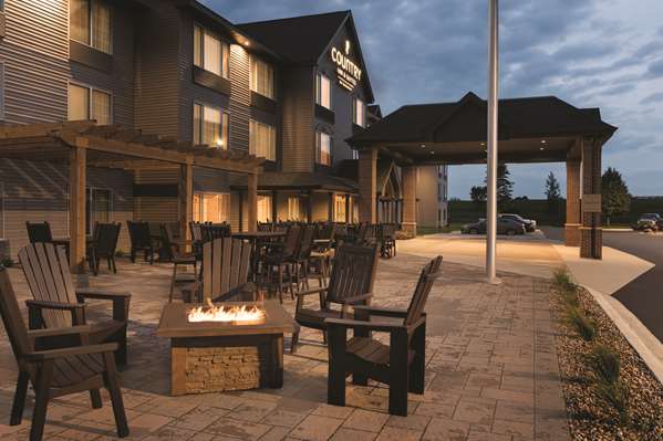 Country Inn & Suites by Radisson, Mankato Hotel and Conference Center, MN in Mankato, Minnesota, United States