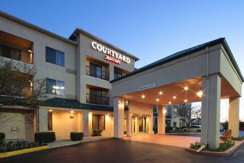 Courtyard by Marriott Dayton North in Dayton, Ohio, United States